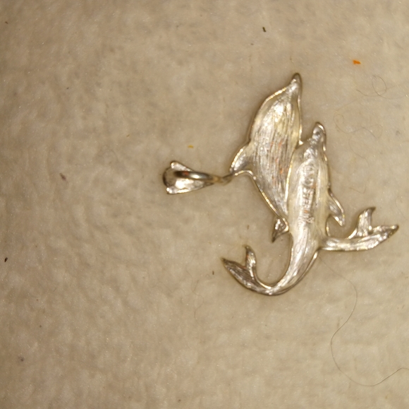 Sterling silver dolphin pendant - Picture 2 of 2